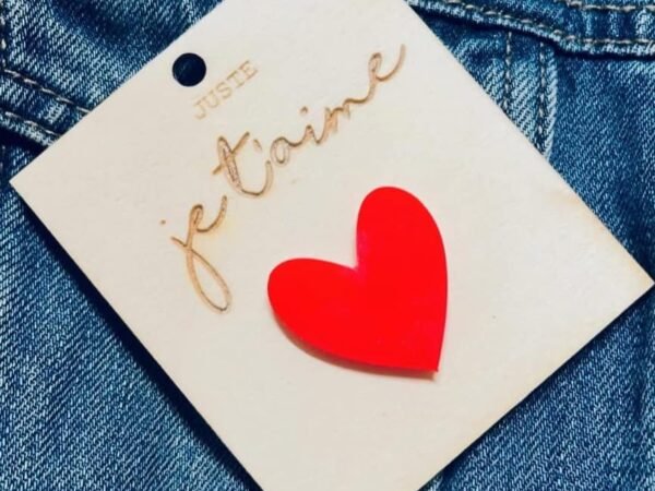 Pin’s cœur et sa carte « Juste je t’aime »