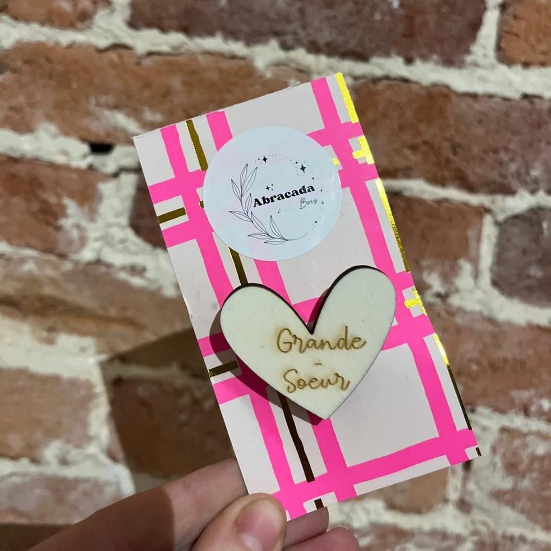 Broche grande sœur