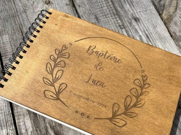 Livre d’or bois foncé